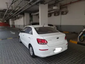 2021 كيا بيجاس LX