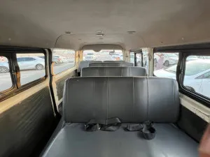 2015 تويوتا هياس Commuter