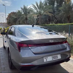 2022 هيونداي النترا SEL