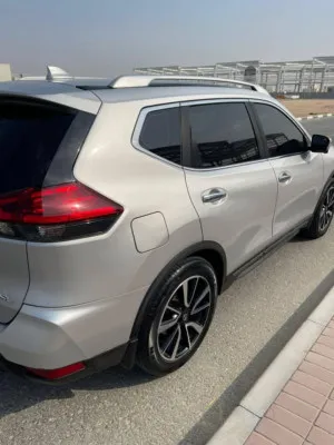 2020 نيسان اكس تريل SL
