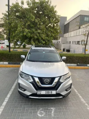 2020 نيسان اكس تريل SL