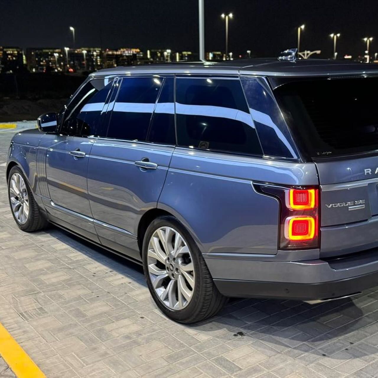 2018 لاند روفر رينج روفر HSE