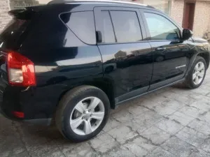 2013 جييب كومباس Latitude LUX