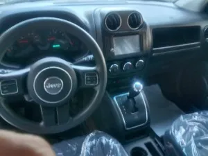 2013 جييب كومباس Latitude LUX
