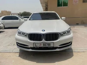 2017 بي أم دابليو الفئة - 7 740i
