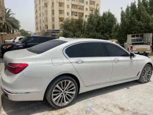 2017 بي أم دابليو الفئة - 7 740i