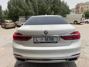 2017 بي أم دابليو الفئة - 7 740i