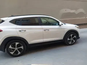 2016 هيونداي توسان Limited