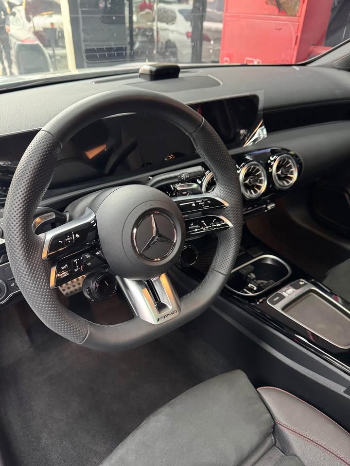 2024 مرسيدس-بنز الفئة - A A35 AMG
