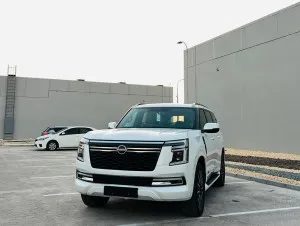 2026 Nissan Patrol LE Platinum city