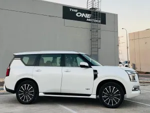 2026 Nissan Patrol LE Platinum city