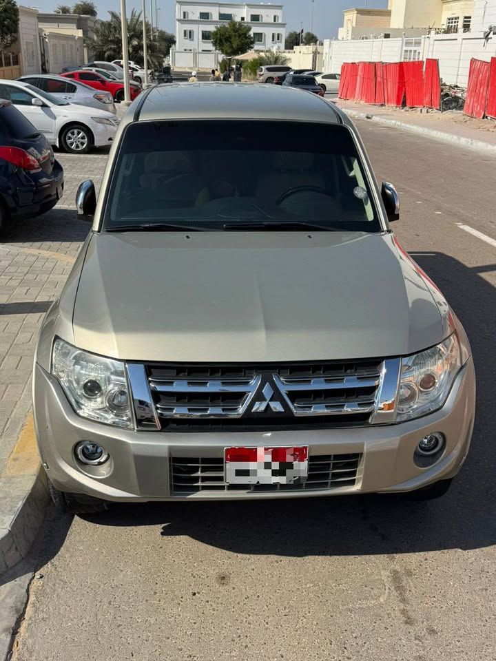 2013 Mitsubishi Pajero Signature Edition