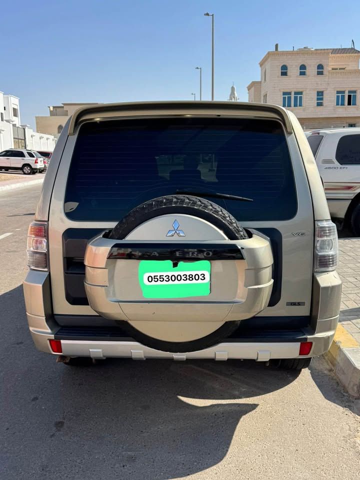 2013 Mitsubishi Pajero Signature Edition