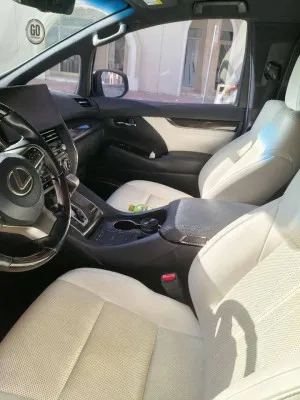 2021 لكزس ال ام 300 اتش