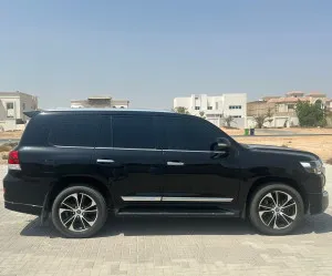 2021 تويوتا لاند كروزر GXR