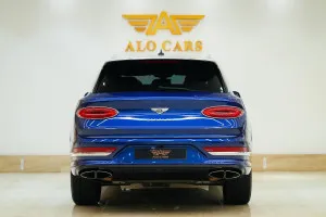 2022 بنتلي بنتايجا V8 AWD