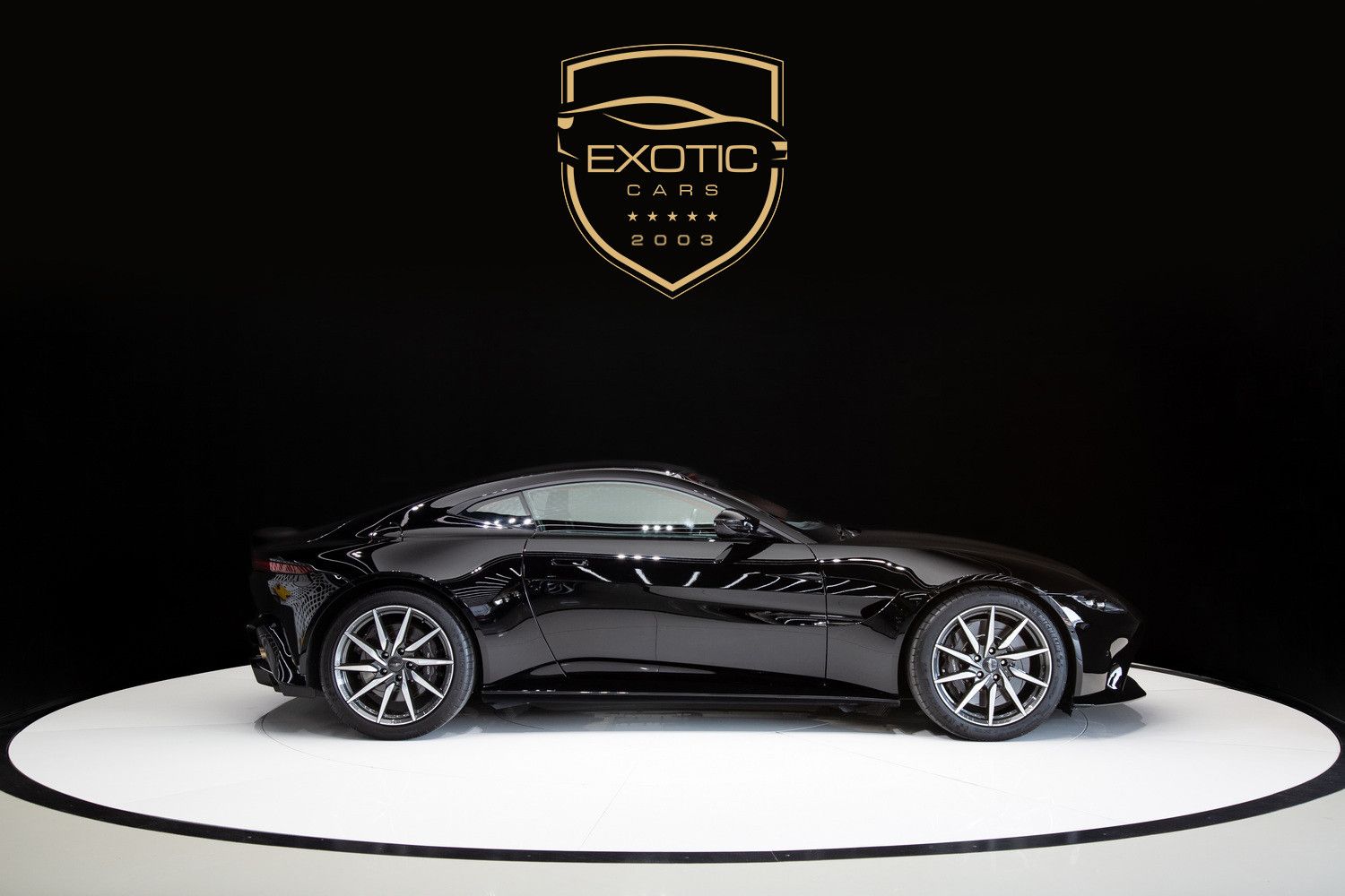 2019 استون مارتن فانتاج V8 Coupe