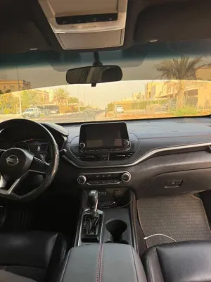 2019 Nissan Altima SR