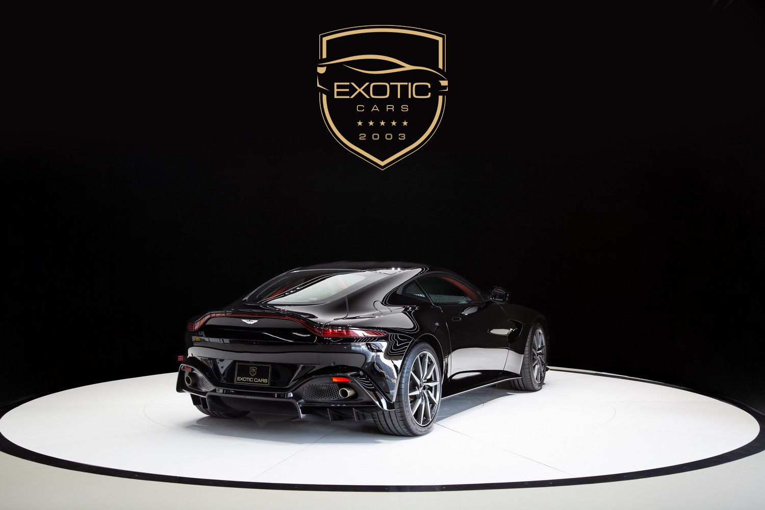 2019 استون مارتن فانتاج V8 Coupe