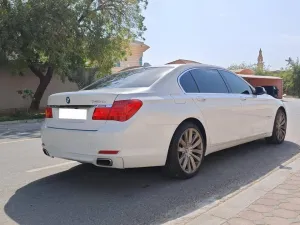 2011 بي أم دابليو الفئة - 7 740Li