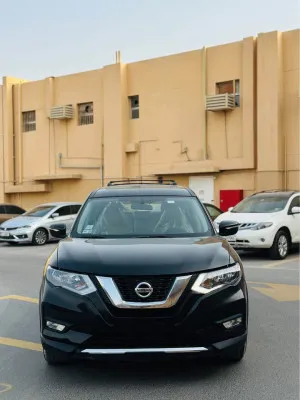2015 نيسان روج SL