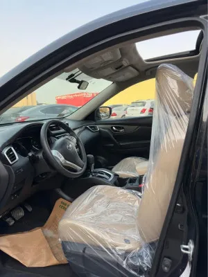 2015 نيسان روج SL