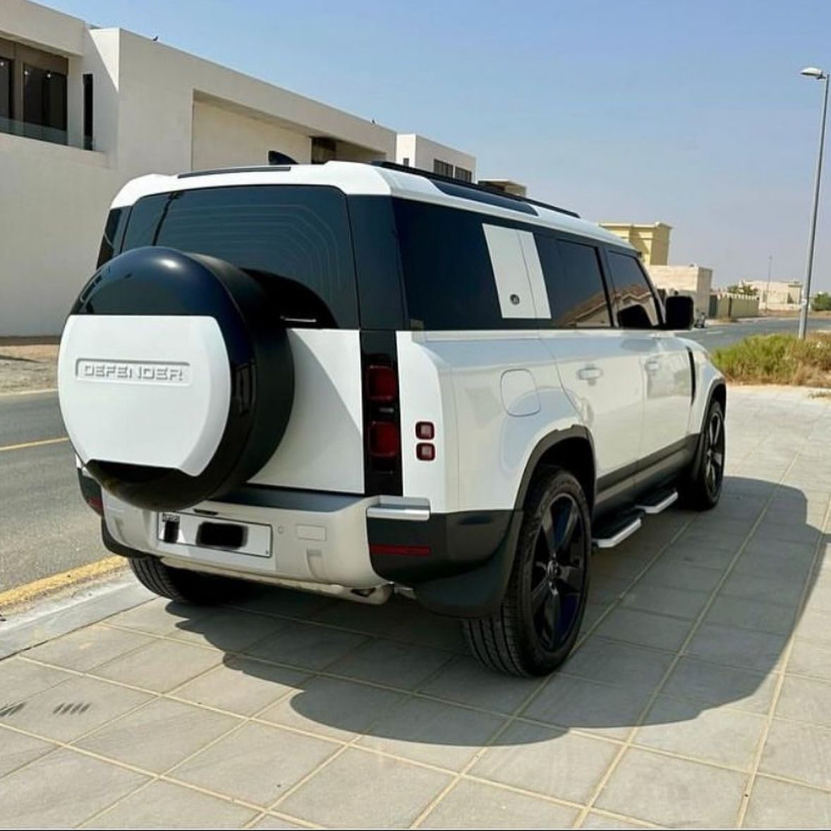 2024 لاند روفر ديفندر 110 HSE