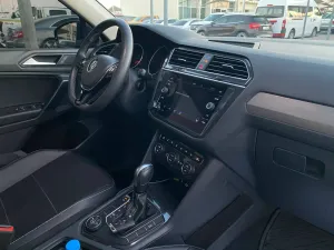 2021 فولجس فاجن تيغوان SE R-Line Black