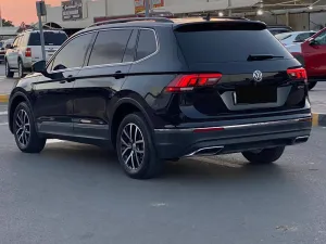 2021 فولجس فاجن تيغوان SE R-Line Black