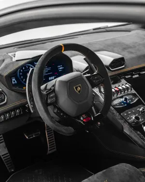 2018 لامبورجيني هوراكان Standard