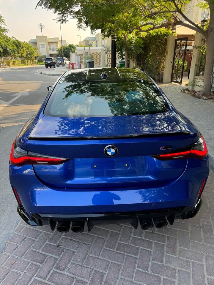 2024 بي أم دابليو ام ٤ Standard