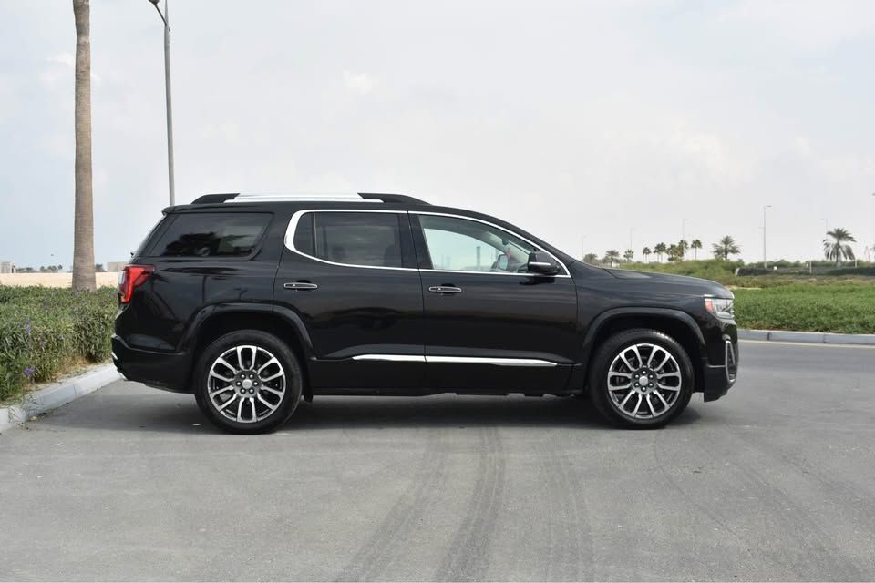2022 جي أم سي أكاديا Denali