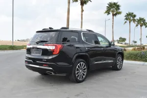 2022 جي أم سي أكاديا Denali