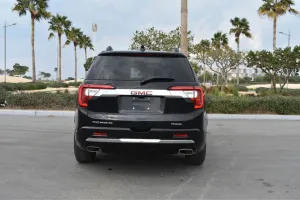 2022 جي أم سي أكاديا Denali