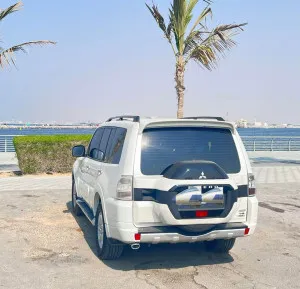 2015 Mitsubishi Pajero GLS