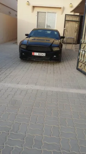 2014 فورد موستانج V6