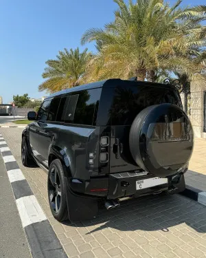 2023 لاند روفر ديفندر 130