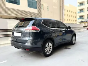 2016 نيسان اكس تريل SL