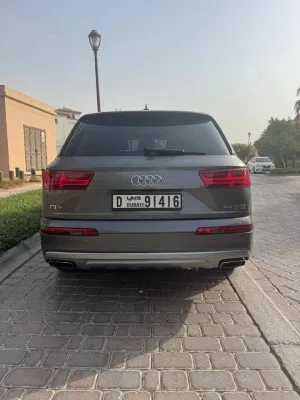 2016 اودي كيو٧ Prestige