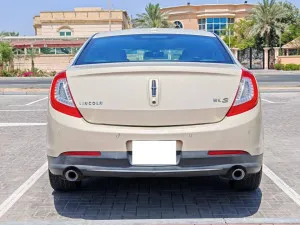 2014 لينكولن ام كي اكس Reserve