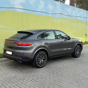 2020 بورش كيان كوبيه E-Hybrid