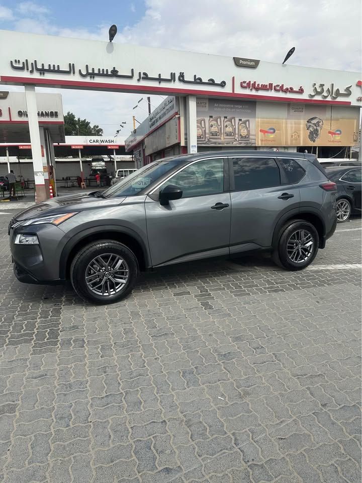 2022 نيسان روج SL