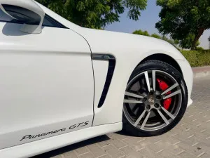 2013 بورش باناميرا GTS