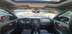 2020 إنفينيتي كيو آكس٧٠ V8