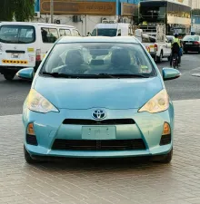 2013 تويوتا بريوس Nightshade Edition FWD