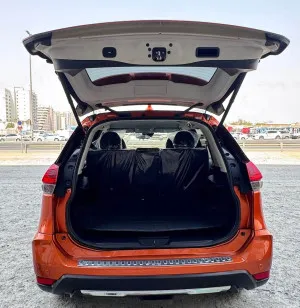 2020 نيسان روج SV