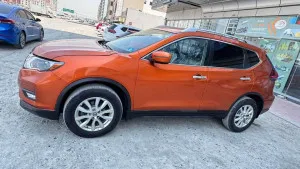 2020 نيسان روج SV