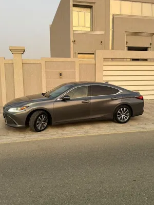 2021 لكزس ES - اي اس Es350