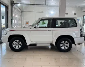 2012 نيسان بترول سوبر سفاري Safari MT