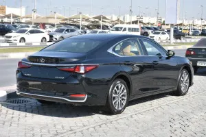 2024 لكزس ES - اي اس